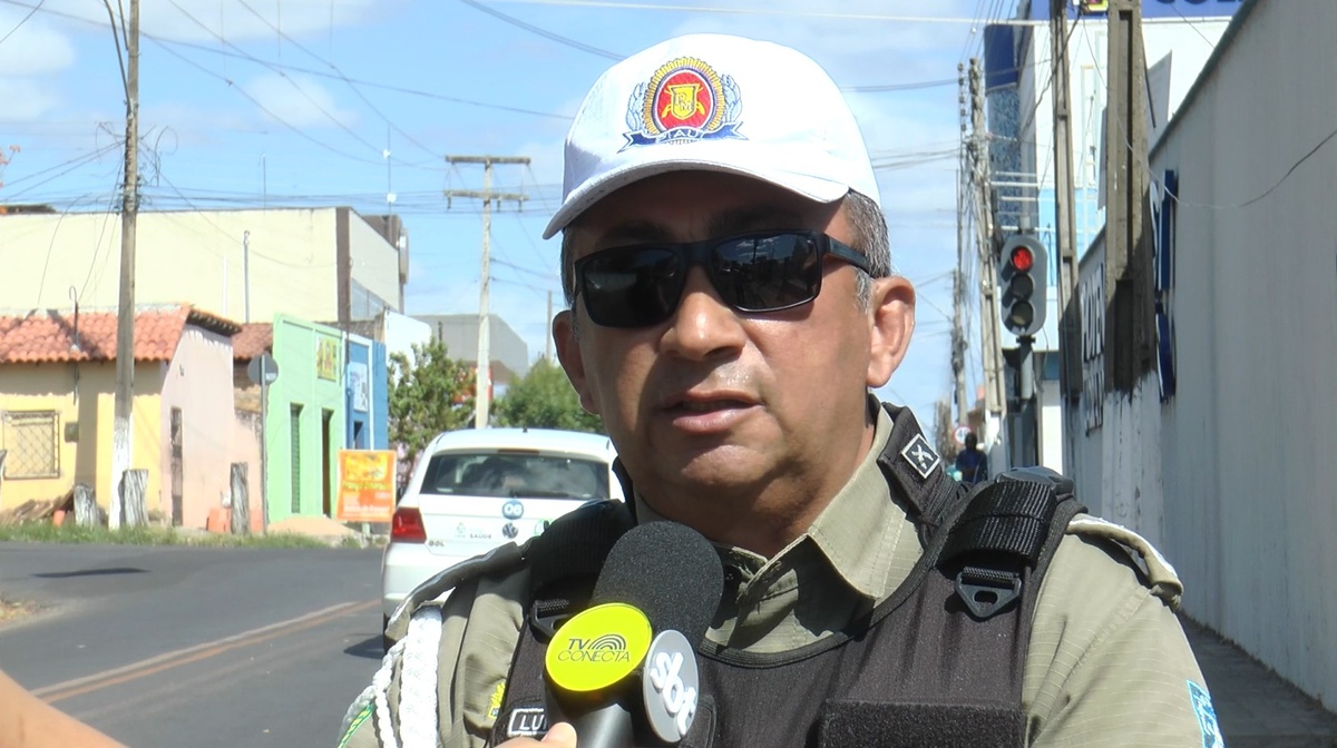 Blitz de trânsito flagra irregularidades e apreende moto adulterada em Floriano