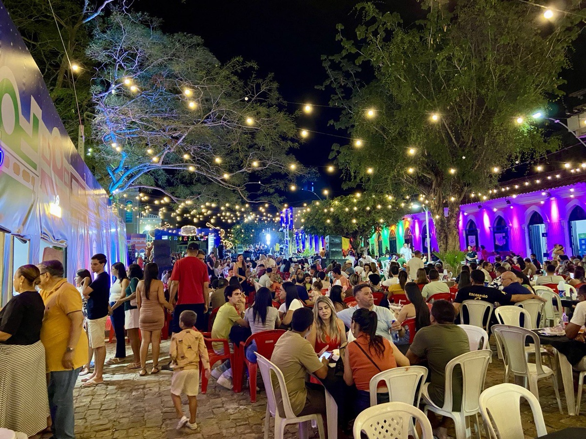 Campo Maior realiza primeira Vesperata e transforma praça em palco cultural