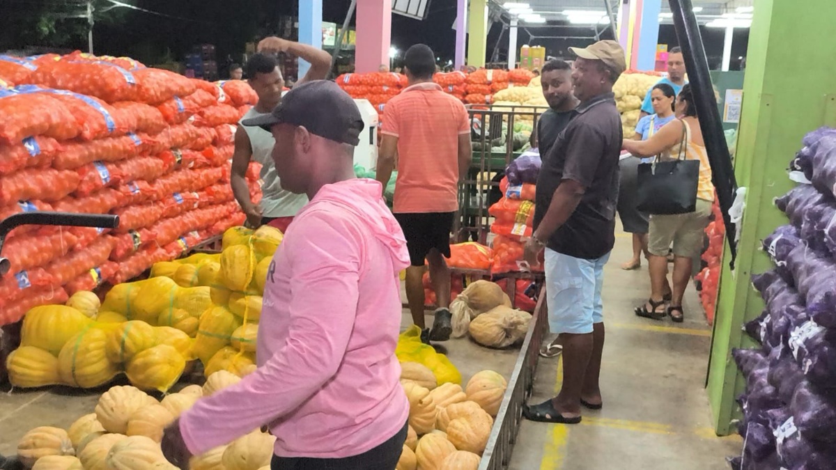 Ceasa: o ritmo da madrugada que alimenta a capital do Piauí