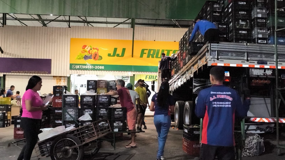 Ceasa: o ritmo da madrugada que alimenta a capital do Piauí