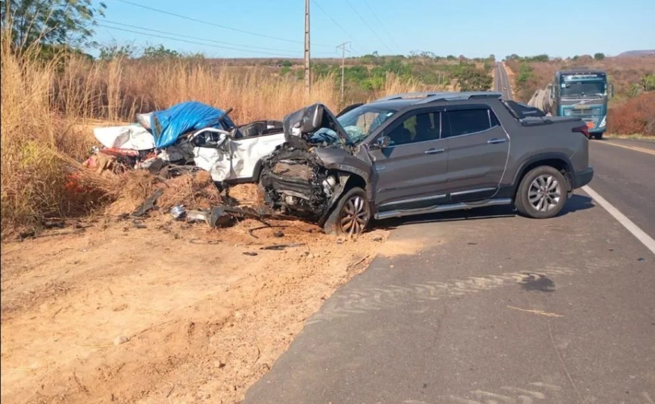 Colisão deixa dois mortos na BR-135, entre Cristino Castro e Alvorada do Gurguéia