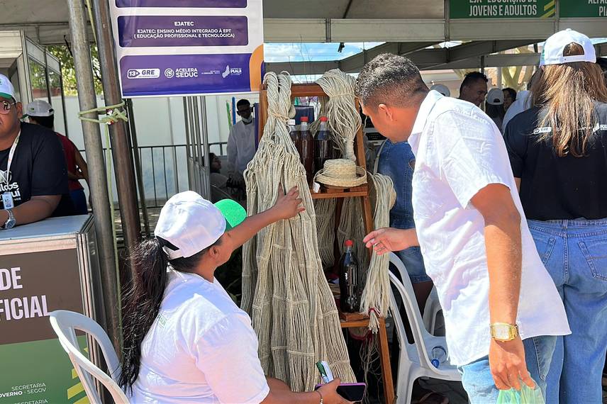 Diálogos pelo Piauí leva serviços e escuta popular a São Raimundo Nonato