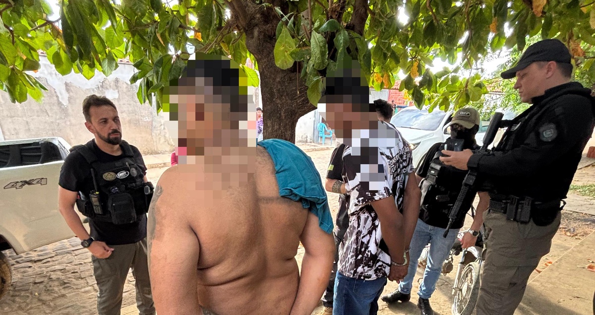 Dupla é presa suspeita de tráfico de drogas em Jardim do Mulato e Regeneração