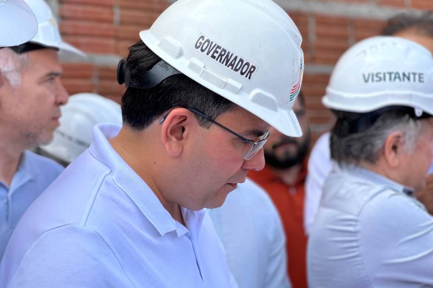 Governador entrega escola de tempo integral e visita obras em São Raimundo Nonato