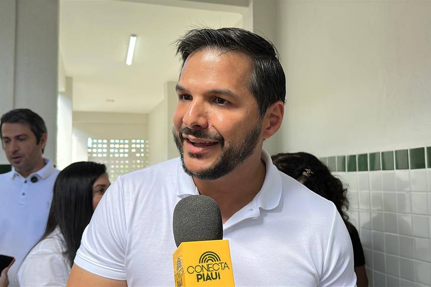 Governador entrega escola de tempo integral e visita obras em São Raimundo Nonato