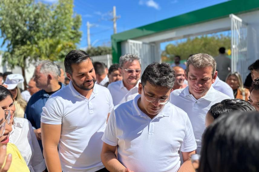 Governador entrega escola de tempo integral e visita obras em São Raimundo Nonato