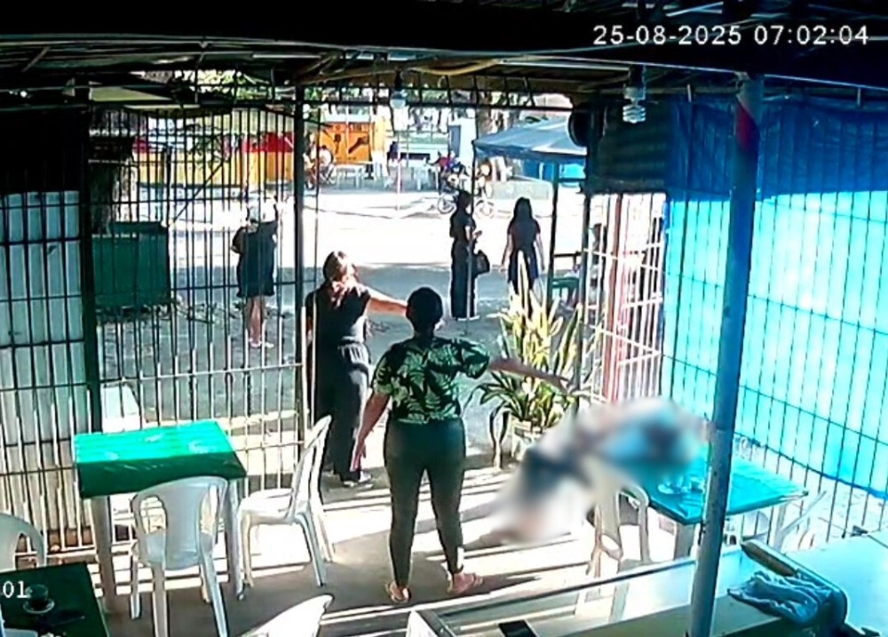 Idoso sofre suposto infarto dentro de lanchonete no Centro de Parnaíba