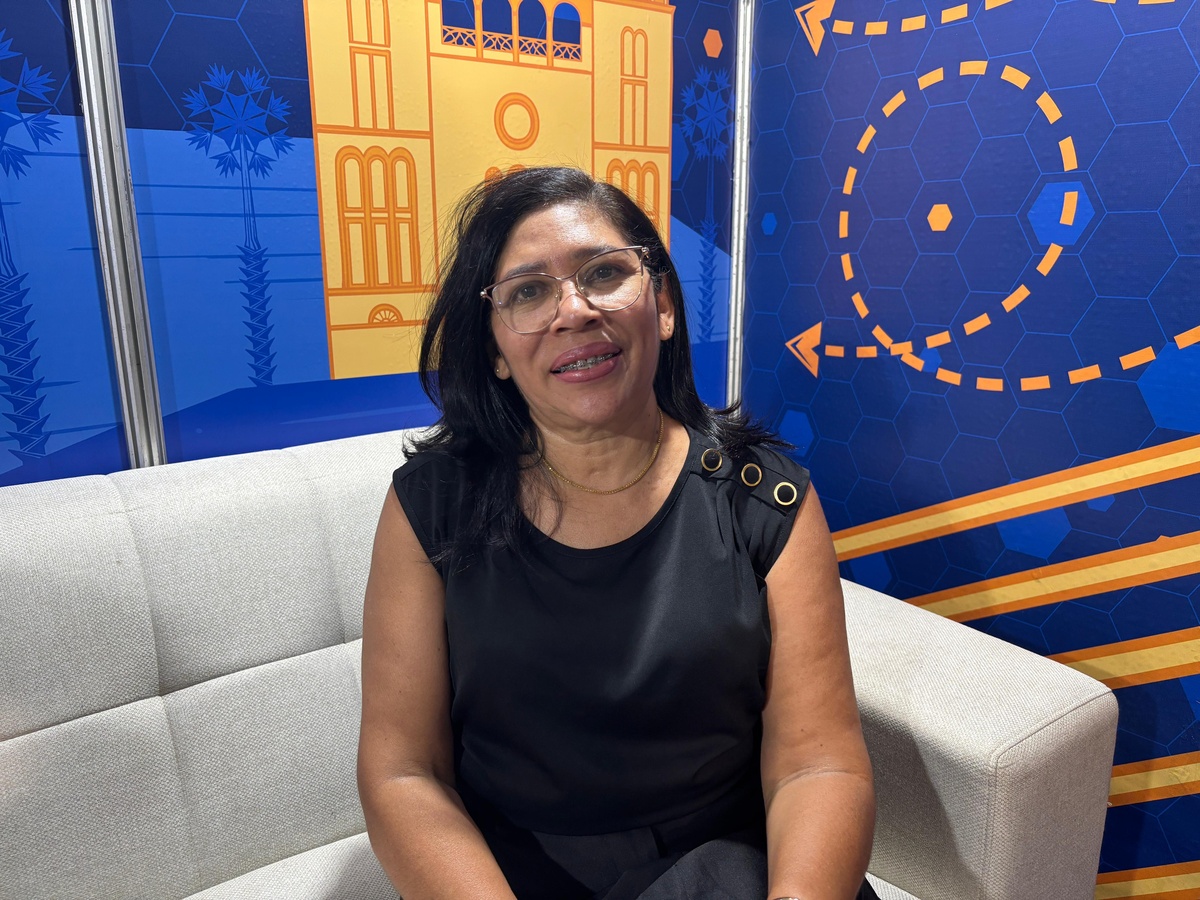 Jesus Magalhães, palestrante e professora