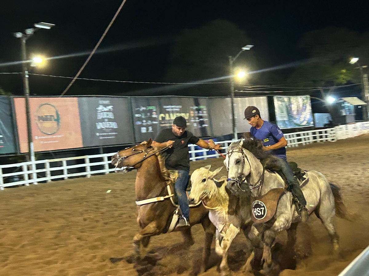 Júnior Macêdo, do Imepi, prestigia 1ª etapa do Campeonato Piauiense de Vaquejada
