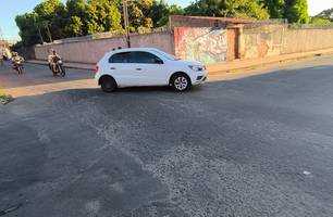 Moradores do Santa Maria da Codipo denunciam falta de sinalização e riscos na rua (Foto: Conecta Piauí)