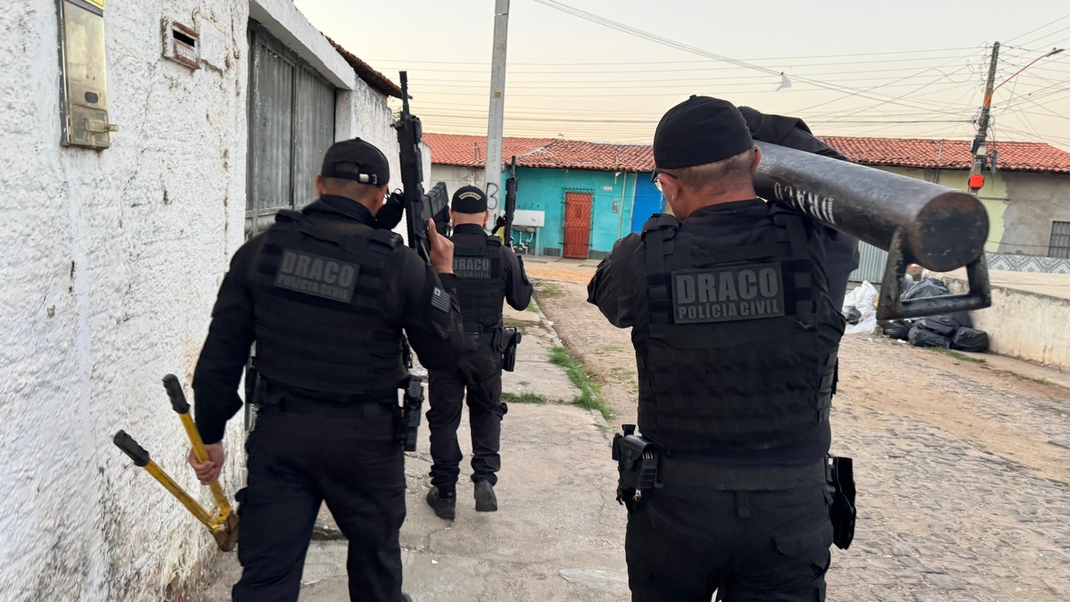Operação cumpre 31 mandados contra facção criminosa na zona Sul de Teresina