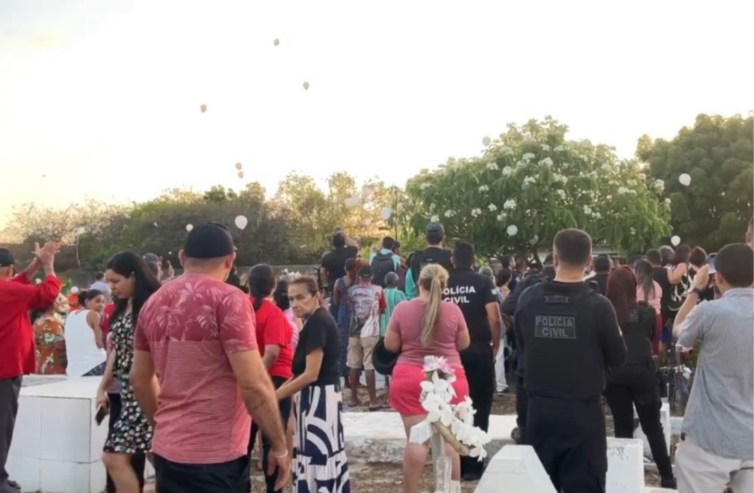 Parnaíba se despede de Penélope Brito e Thiciano Ribeiro em clima de tristeza