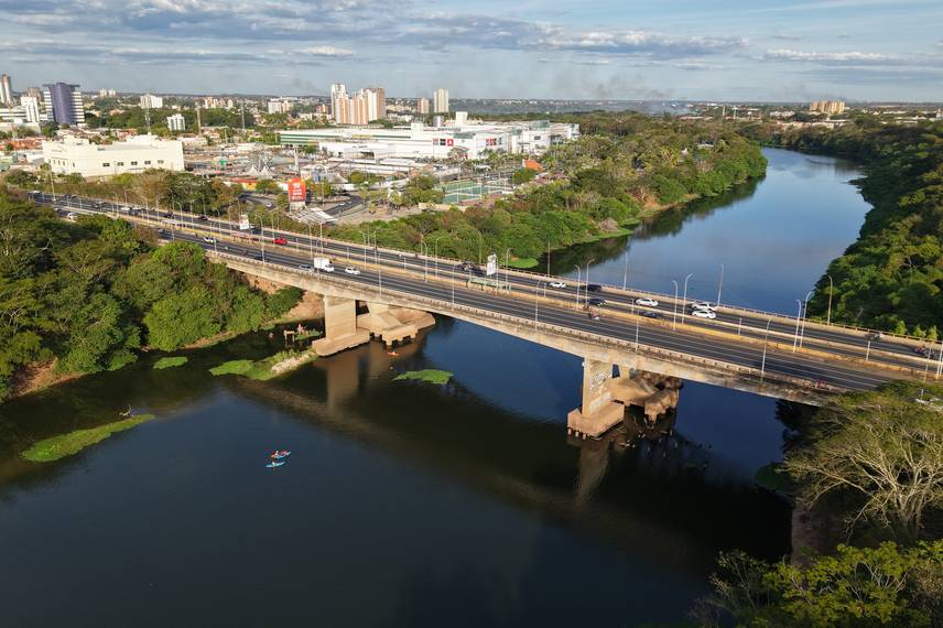 Passeio de caiaque no rio Poty une aventura, lazer e consciência ambiental