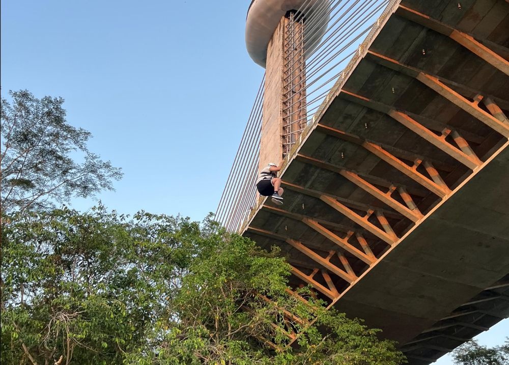 Pêndulo da Ponte Estaiada desafia aventureiros e oferece vista única de Teresina