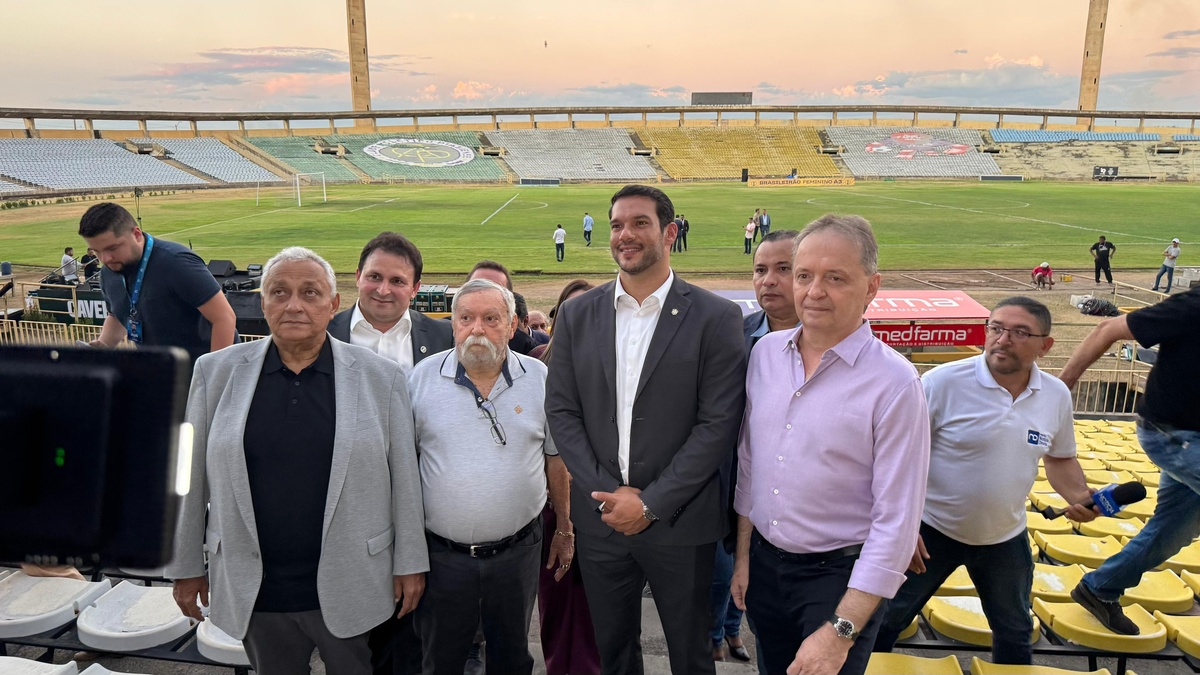 Presidente da CBF visita Teresina e avalia parceria para reforma no Albertão