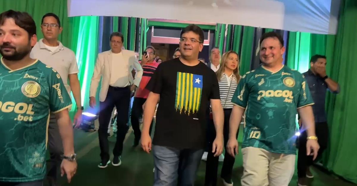 Rafael Fonteles anuncia início das obras de modernização do estádio Albertão