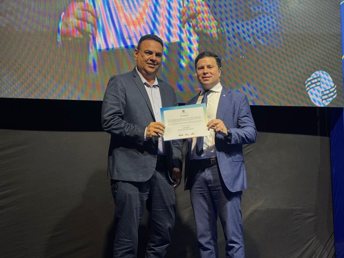 São Raimundo Nonato recebe certificado de município 100% regularizado