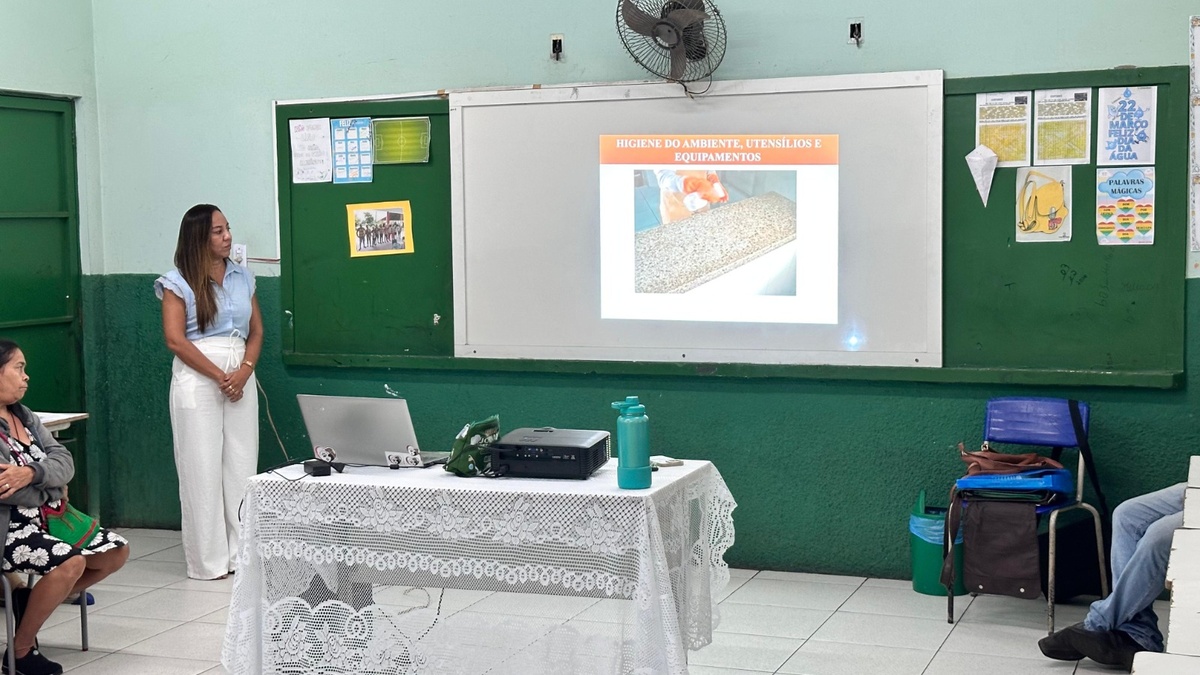 Secretaria de educação de São João do Arraial capacita merendeiras e zeladoras