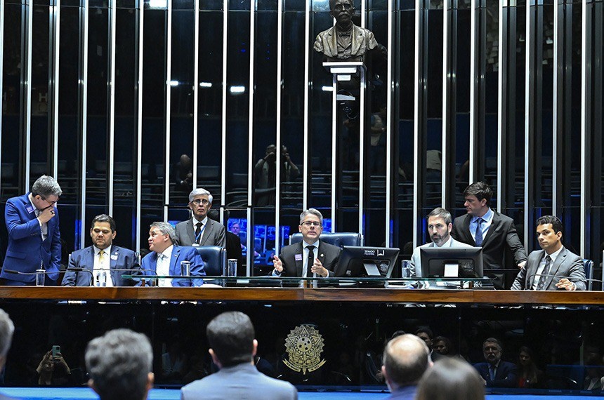 Senado aprova projeto que cria regras para proteção de crianças no ambiente digital