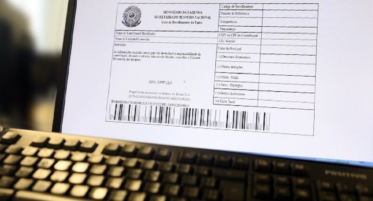 TRE-PI faz alerta sobre golpe que faz cobrança de taxa falsa das eleições