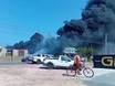 Incêndio atinge depósito de loja de piscinas em Parnaíba e mobiliza bombeiros
