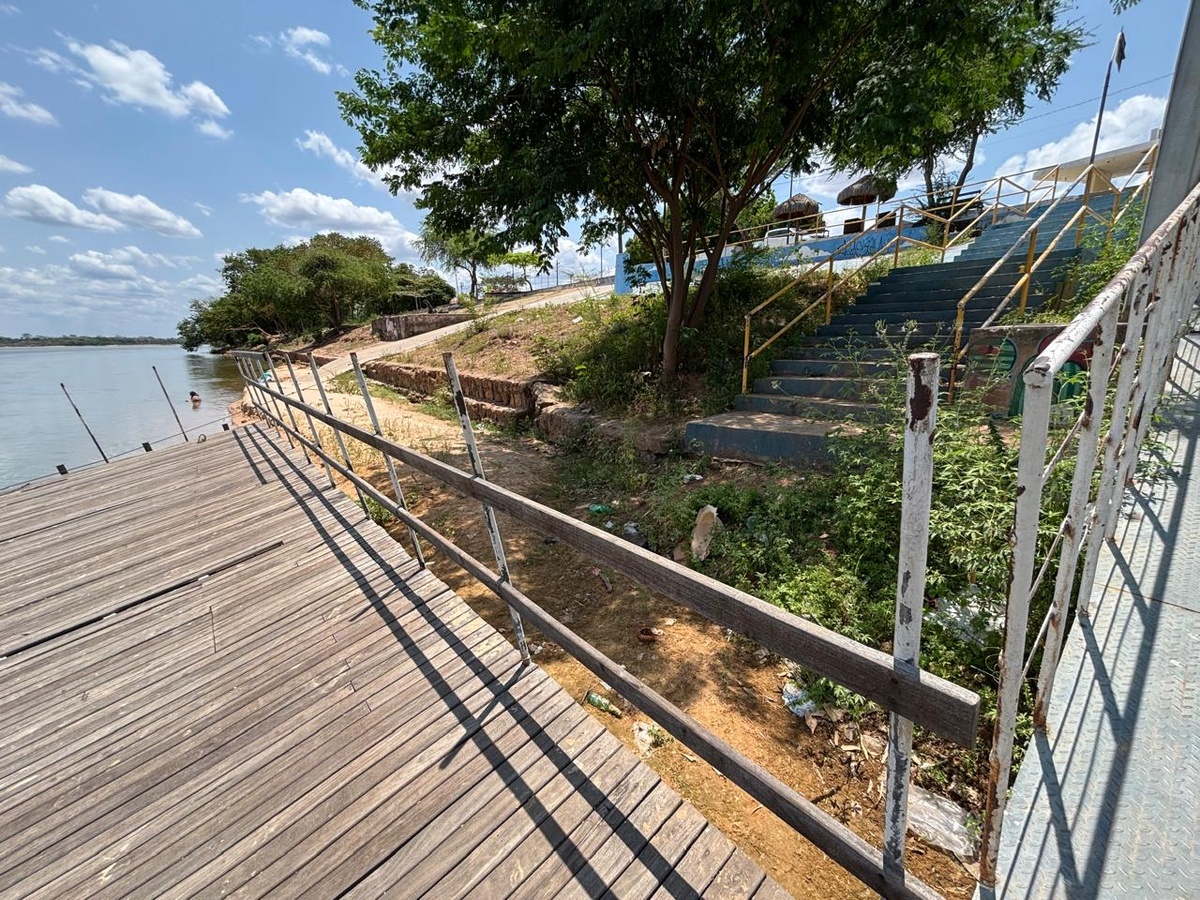 Pier do Iate Clube, em Teresina, sofre com abandono e vira símbolo do descaso